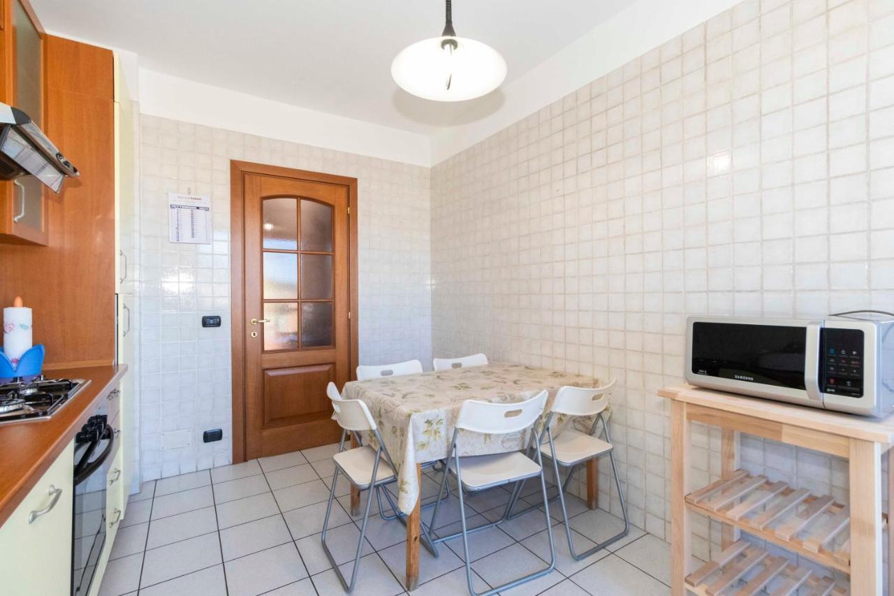Апартаменты Cozy&Spacious Apt 2 Min Walk From The Tram Stop! Турин Экстерьер фото